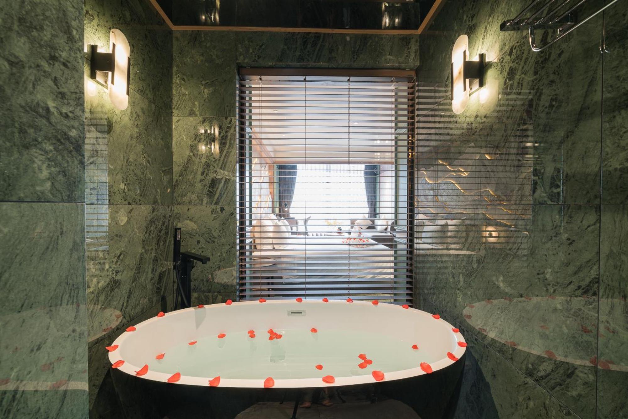 La Passion Premium Cau Go Hotel Hanoi Luaran gambar